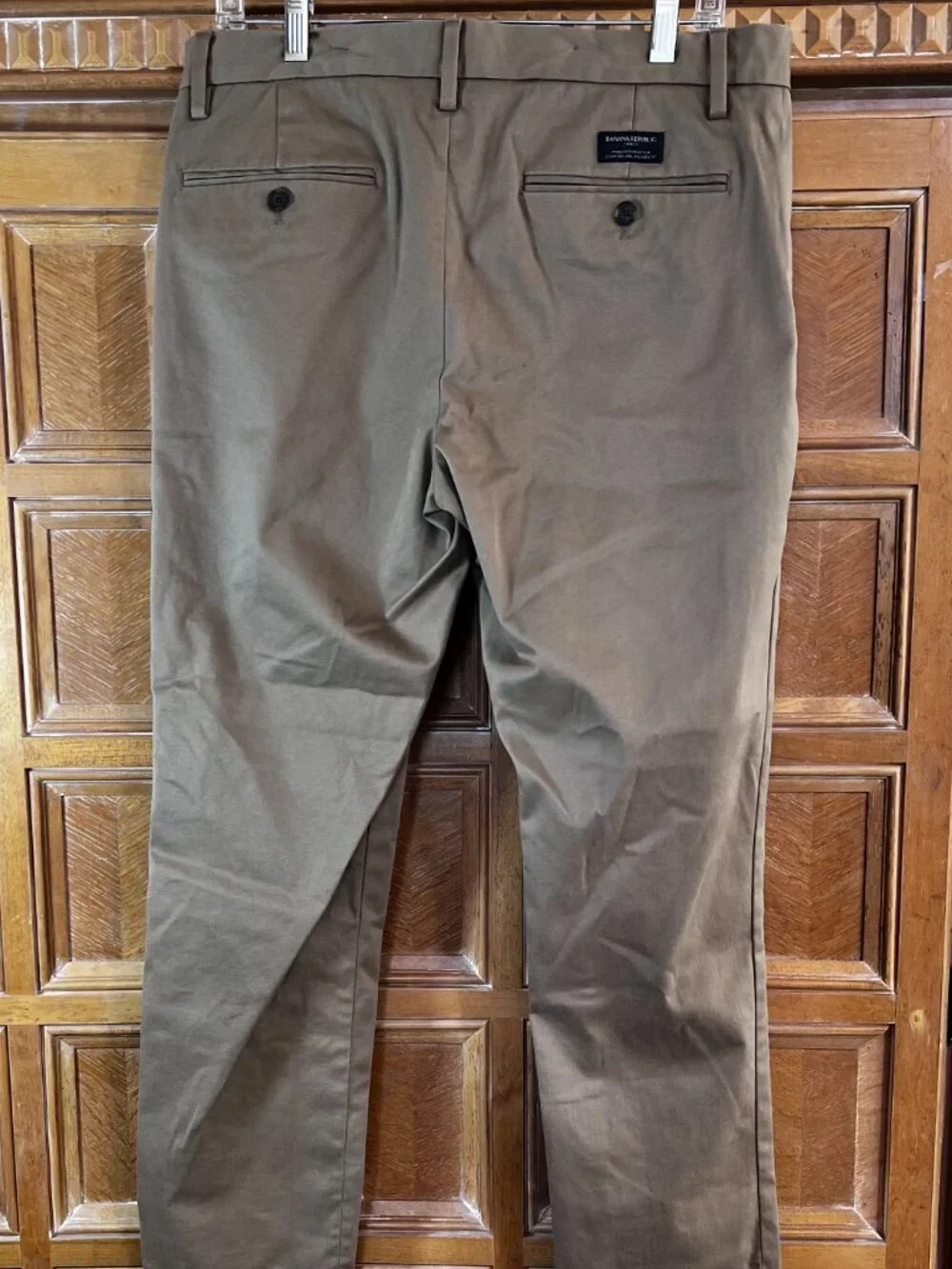 Banana Republic Men’s Chino Khaki Pants 34x29 Flat Front Straight Leg Cotton
